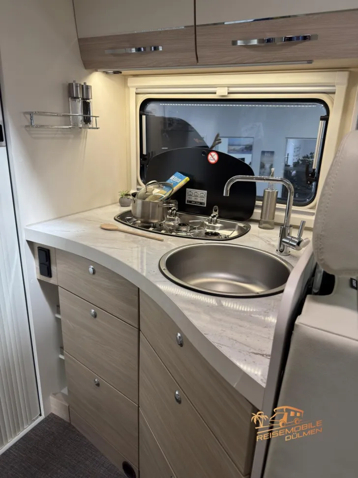 Fahrzeugbild Eura Mobil Activa One AO 630 LS Luftfahrwerk #25