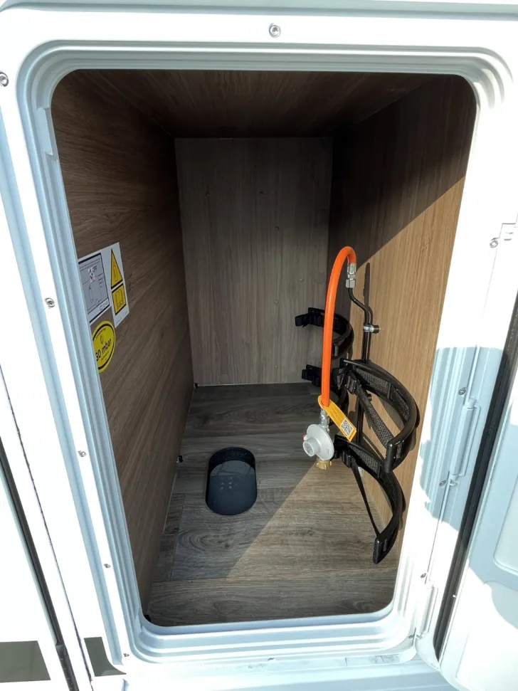 Fahrzeugbild Carado T447 pro+ *5 Sitzp.*Hubbett*LED* #14