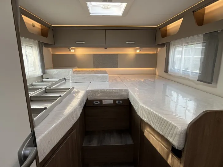 Fahrzeugbild Carado T447 pro+ *5 Sitzp.*Hubbett*LED* #15