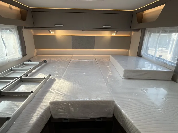 Fahrzeugbild Carado T447 pro+ *5 Sitzp.*Hubbett*LED* #16