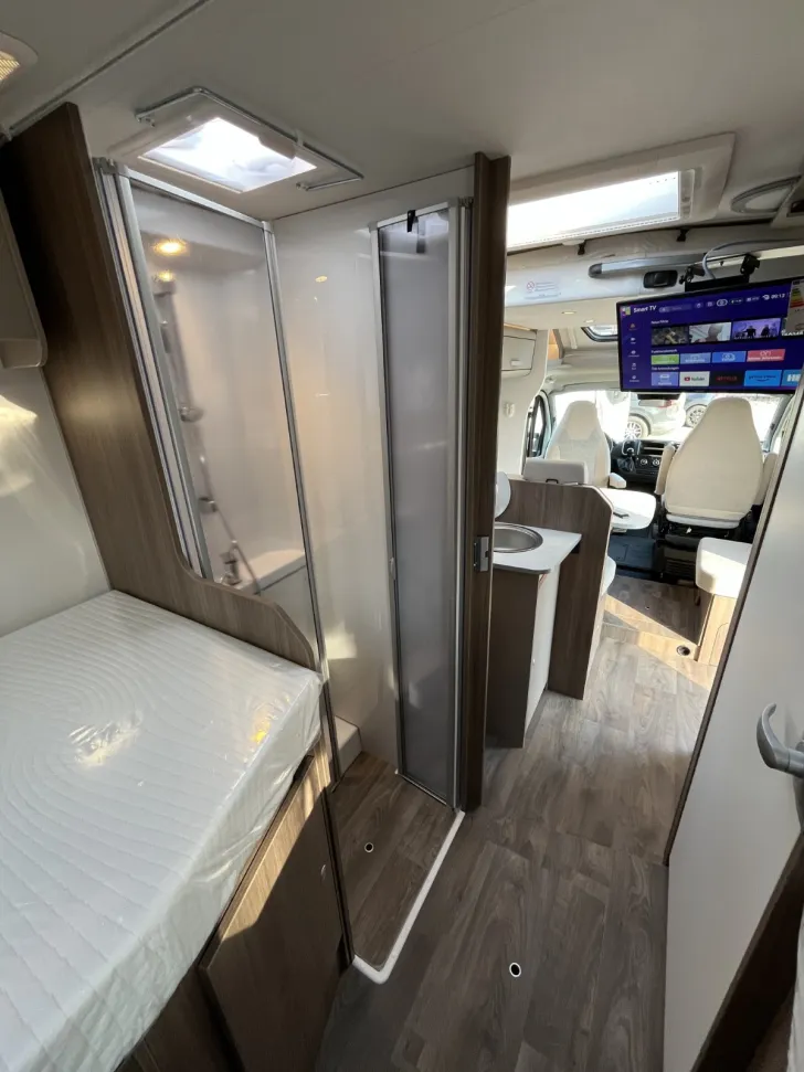 Fahrzeugbild Carado T447 pro+ *5 Sitzp.*Hubbett*LED* #17