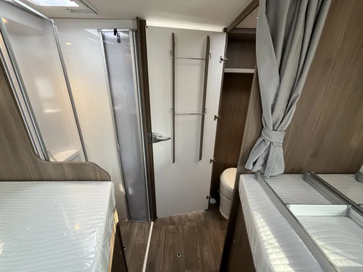 Fahrzeugbild Carado T447 pro+ *5 Sitzp.*Hubbett*LED* #19