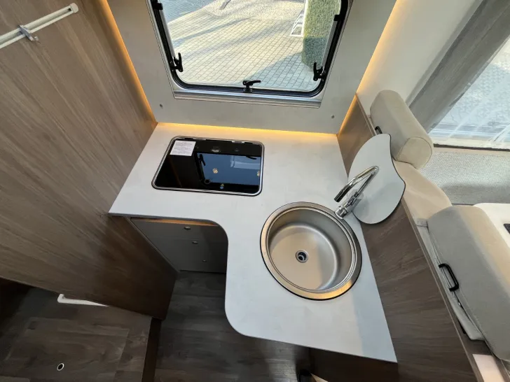 Fahrzeugbild Carado T447 pro+ *5 Sitzp.*Hubbett*LED* #21