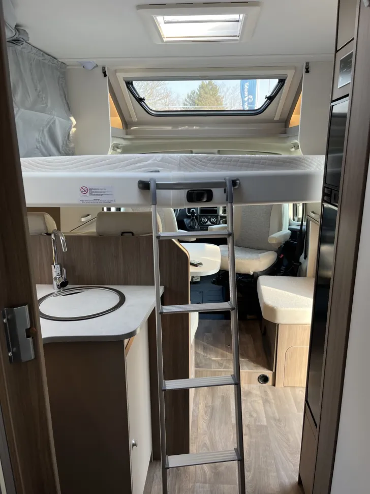 Fahrzeugbild Carado T447 pro+ *5 Sitzp.*Hubbett*LED* #26