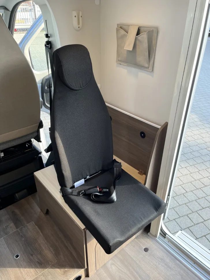 Fahrzeugbild Carado T447 pro+ *5 Sitzp.*Hubbett*LED* #31