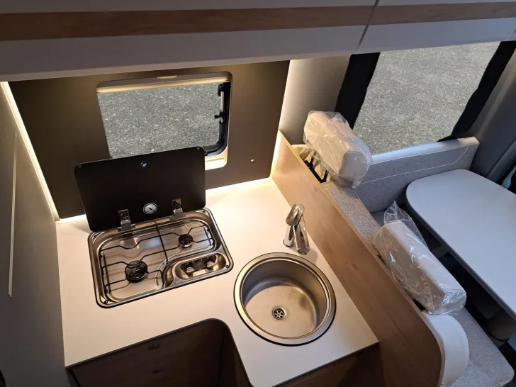 Fahrzeugbild Dethleffs Just Camp Active T 7052 DBM Automatik, Gästebett #15