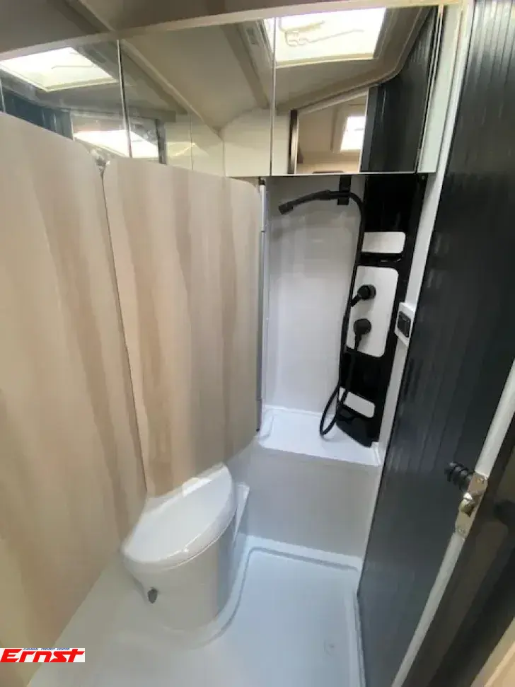 Fahrzeugbild Hobby De Luxe 460 SL #6