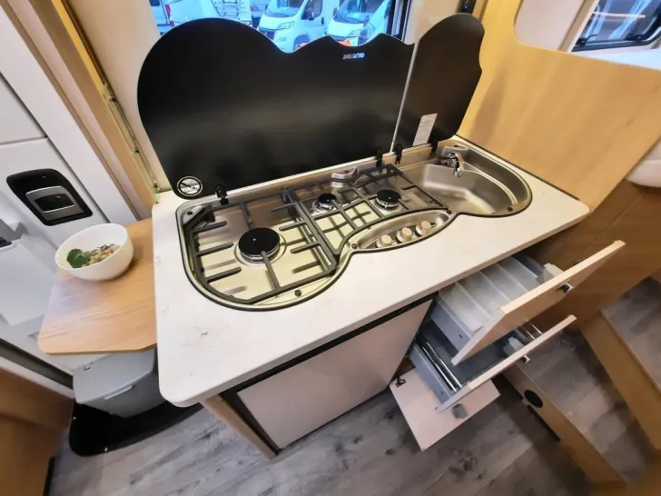 Fahrzeugbild LMC Cruiser V 646 G #12