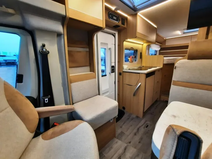 Fahrzeugbild LMC Cruiser V 646 G #6