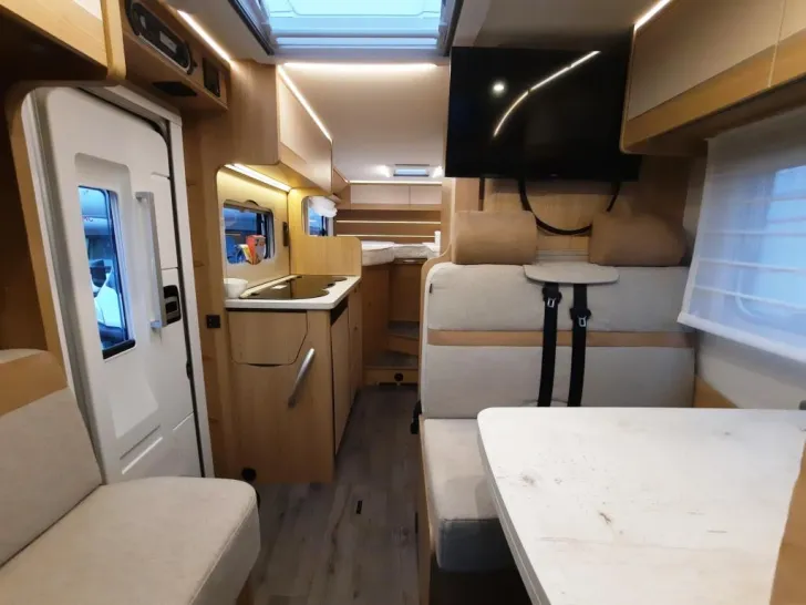 Fahrzeugbild LMC Cruiser V 646 G #5