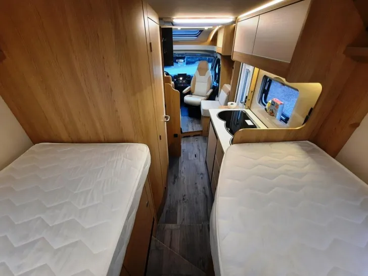 Fahrzeugbild LMC Cruiser V 646 G #4