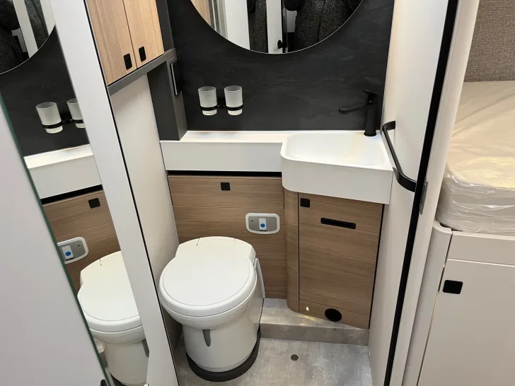 Fahrzeugbild Hymer B-KLASSE MC-T 680 #12