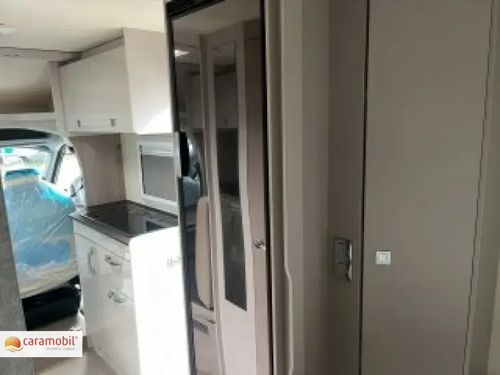 Fahrzeugbild Bürstner Lineo T 700 Automatik/Markise #9