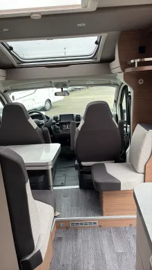 Sicht vorne-hinten Knaus Van TI 650 MEG VANSATION Sofort verfügbar