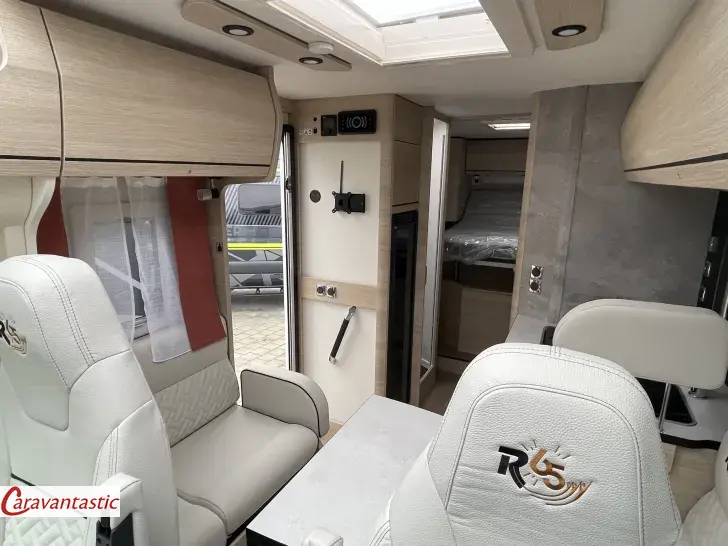 Fahrzeugbild Rapido TEILINTEGRIERTE C86 - 65 ANS #8