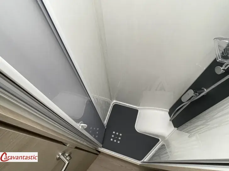 Fahrzeugbild Rapido TEILINTEGRIERTE C86 - 65 ANS #16