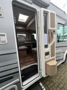 Fahrzeugbild Knaus Sky i 700 LEG Automatik,Wechselrichter,SAT #9