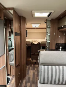 Fahrzeugbild Knaus Sky i 700 LEG Automatik,Wechselrichter,SAT #5