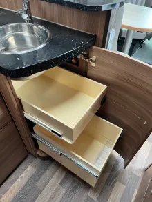 Fahrzeugbild Knaus Sky i 700 LEG Automatik,Wechselrichter,SAT #15