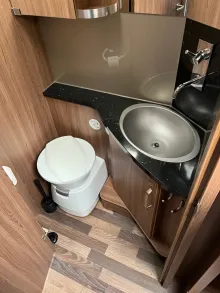 Fahrzeugbild Knaus Sky i 700 LEG Automatik,Wechselrichter,SAT #17