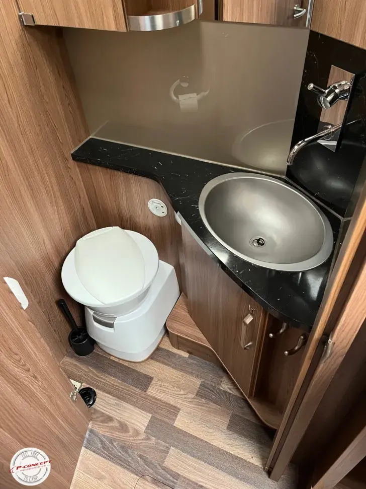 Fahrzeugbild Knaus Sky i 700 LEG Automatik,Wechselrichter,SAT #17