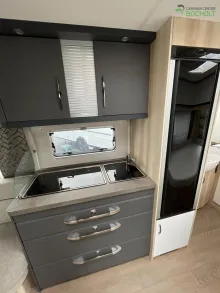 360° Innenansicht Hobby De Luxe 460 UFe InterCaravaning 1500 kg / Mover / Fahrradträger