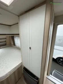 360° Innenansicht Hobby De Luxe 460 UFe InterCaravaning 1500 kg / Mover / Fahrradträger