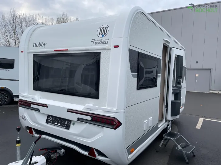 Fahrzeugbild Hobby De Luxe 460 UFe InterCaravaning 1500 kg / Mover / Fahrradträger #10