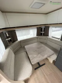 Fahrzeugbild Hobby De Luxe 460 UFe InterCaravaning 1500 kg / Mover / Fahrradträger #12