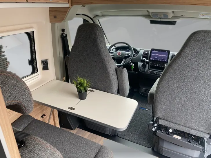 Fahrzeugbild Hymer Ayers Rock Fiat Ihr Vorteil. Unser Service. #9