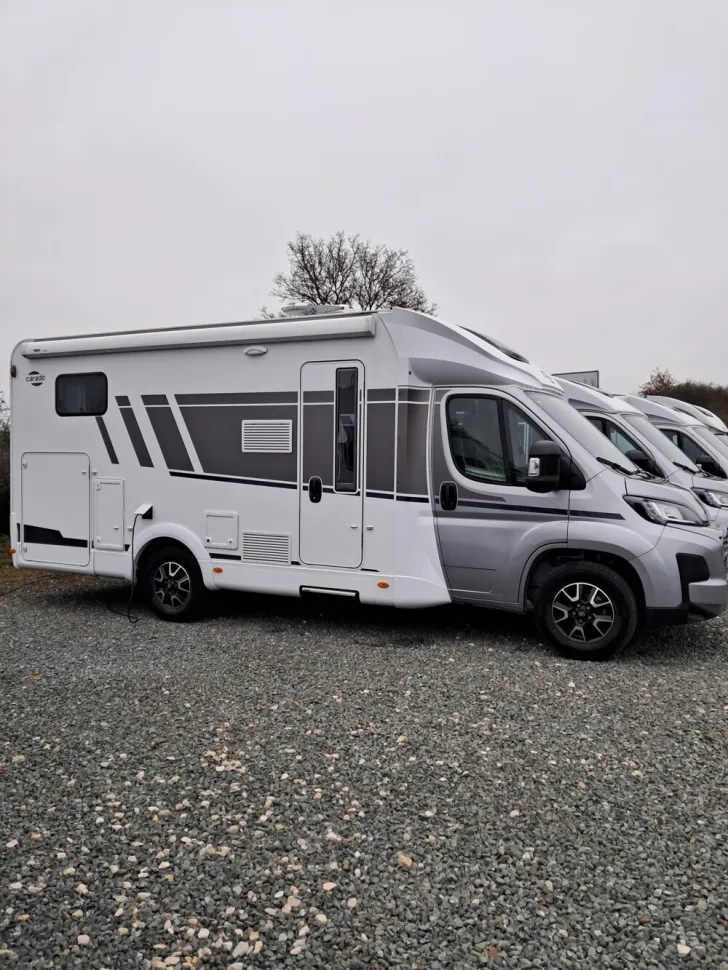 Fahrzeugbild Carado T 338 #1