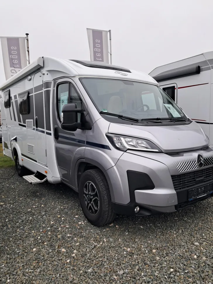 Fahrzeugbild Carado V 337 #1