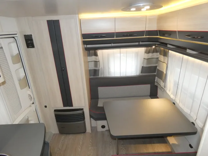 Fahrzeugbild Hobby DE LUXE EDITION 440 SF #9