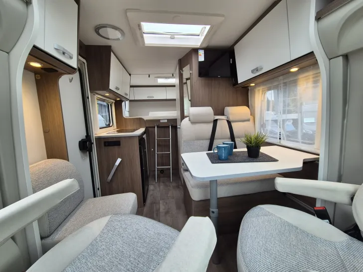 Fahrzeugbild Carado V132 pro+ *TV-Paket*Bettumbau* #12