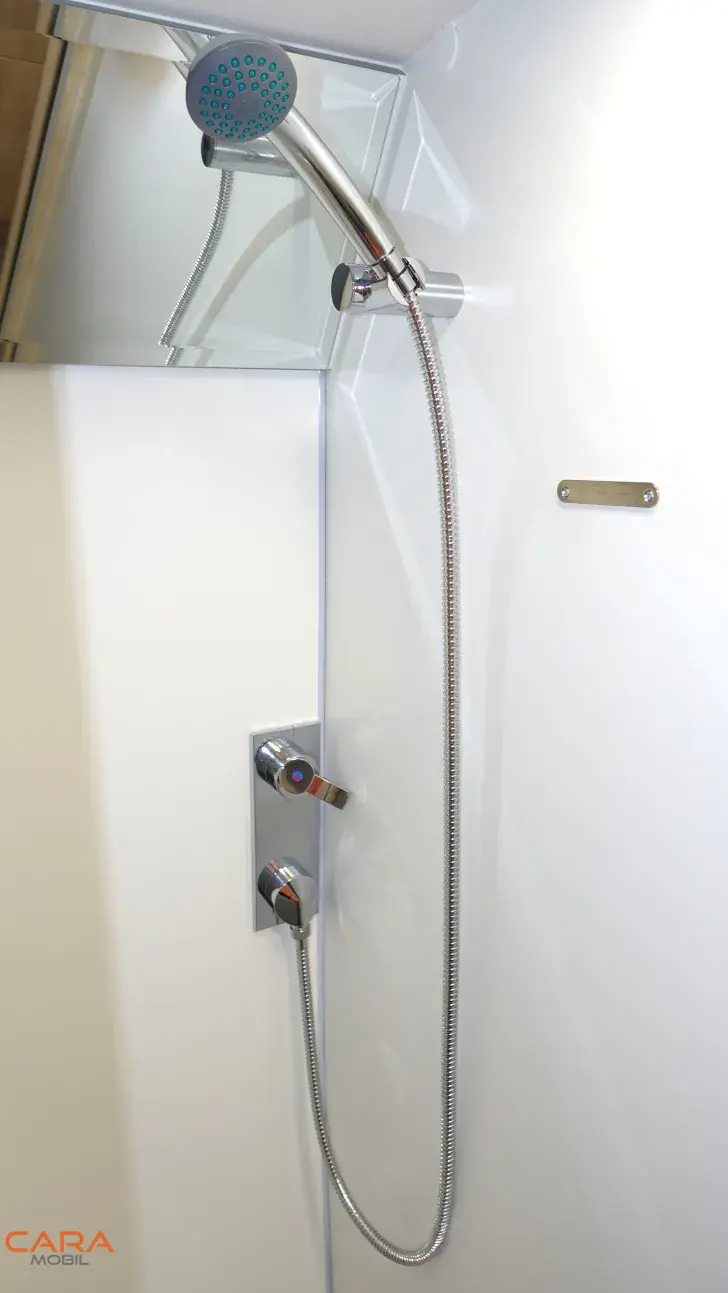 Fahrzeugbild Clever SELECT LINE Celebration 600 Tageszulassung #24