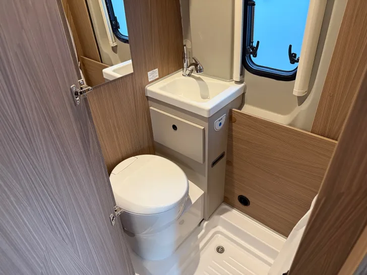 Fahrzeugbild Pössl D-LINE 2WIN S PLUS #10