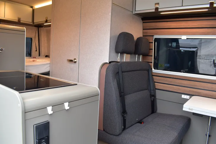 Fahrzeugbild Hymer Camper Van Grand Canyon S 600 Xperience Premium, Schlafdach, 4 Betten #6