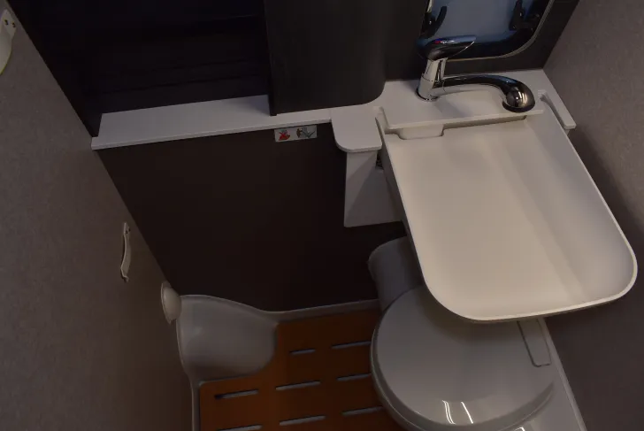 Fahrzeugbild Hymer Camper Van Grand Canyon S 600 Xperience Premium, Schlafdach, 4 Betten #23