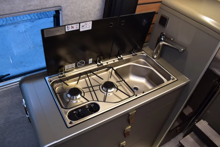 Fahrzeugbild Hymer Camper Van Grand Canyon S 600 Xperience Premium, Schlafdach, 4 Betten #30