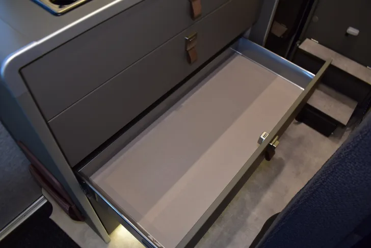 Fahrzeugbild Hymer Camper Van Grand Canyon S 600 Xperience Premium, Schlafdach, 4 Betten #35