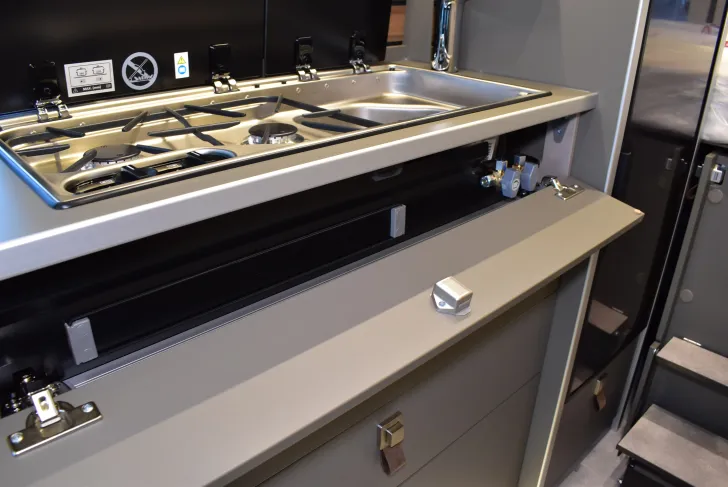 Fahrzeugbild Hymer Camper Van Grand Canyon S 600 Xperience Premium, Schlafdach, 4 Betten #37