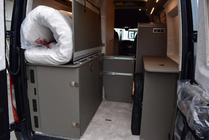 Fahrzeugbild Hymer Camper Van Grand Canyon S 600 Xperience Premium, Schlafdach, 4 Betten #47