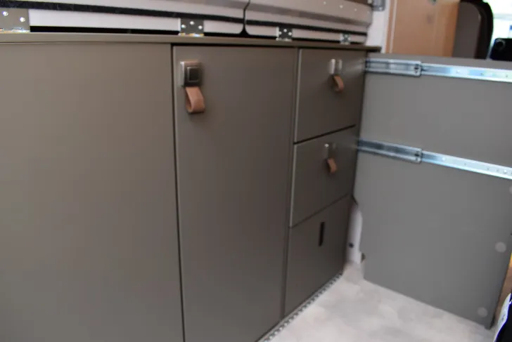 Fahrzeugbild Hymer Camper Van Grand Canyon S 600 Xperience Premium, Schlafdach, 4 Betten #49