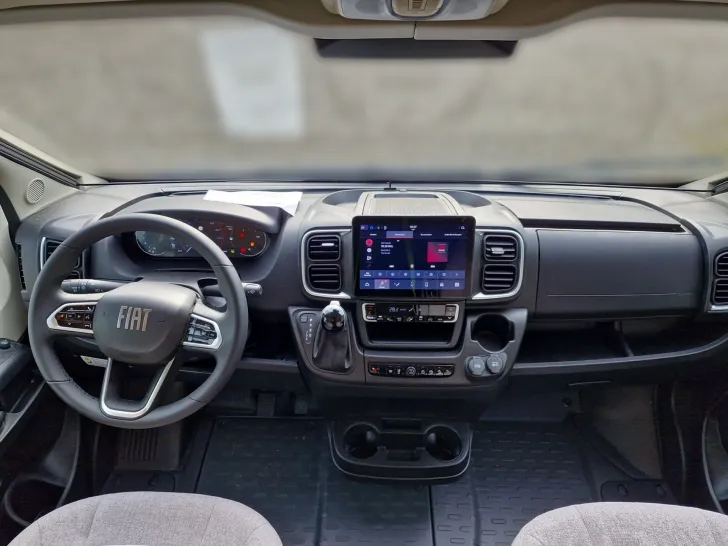 Fahrzeugbild Malibu CHARMING 640 LE RB COUPE #8