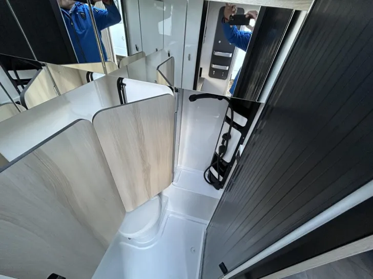 Fahrzeugbild Hobby De Luxe 460 SL #9