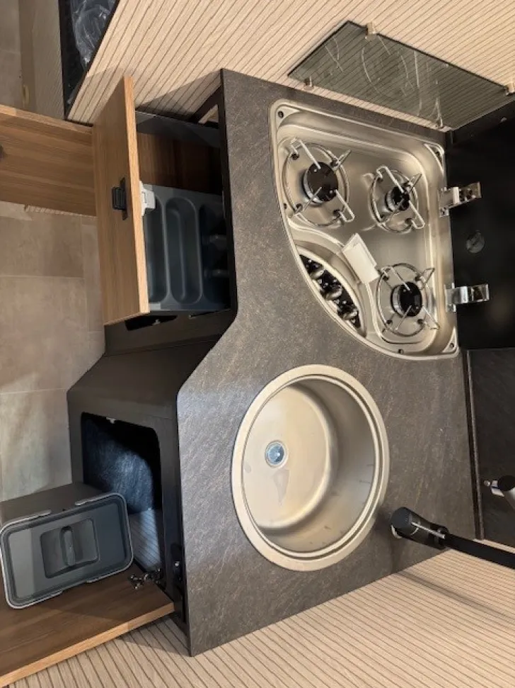 Fahrzeugbild Rimor Sarus 50 *Mod.26*2 Stockbetten*Alkoven* #9