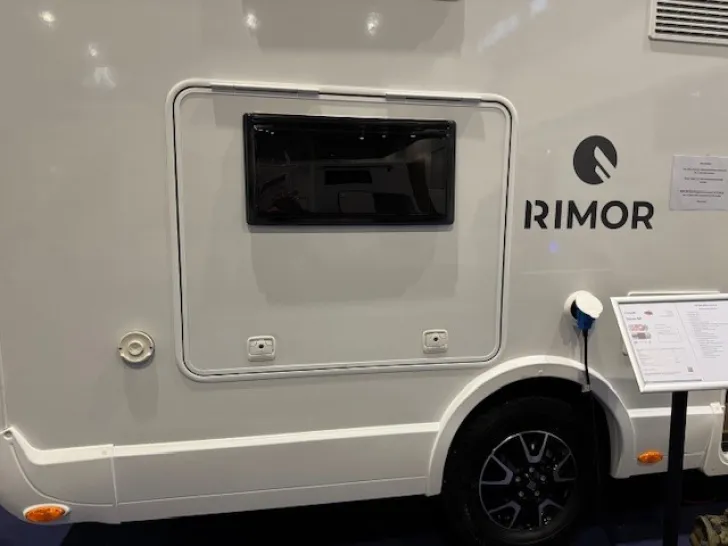 Fahrzeugbild Rimor Sarus 50 *Mod.26*2 Stockbetten*Alkoven* #3