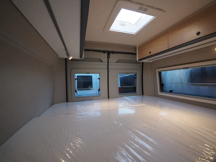 Fahrzeugbild Sunlight CLIFF 600 Modell 26, 3. Bett, Sonderpreis ! #12