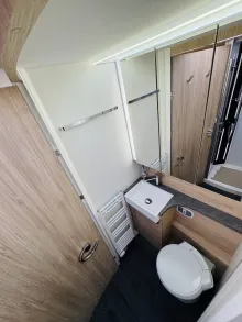 Toilette Frankia F-Line A 680 PLUS *480Ah Lith. * Solar * Mark.
