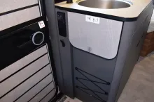 Fahrzeugbild Hymer Eriba Feeling 442 Hubdach, Längsbetten, Batterie #34